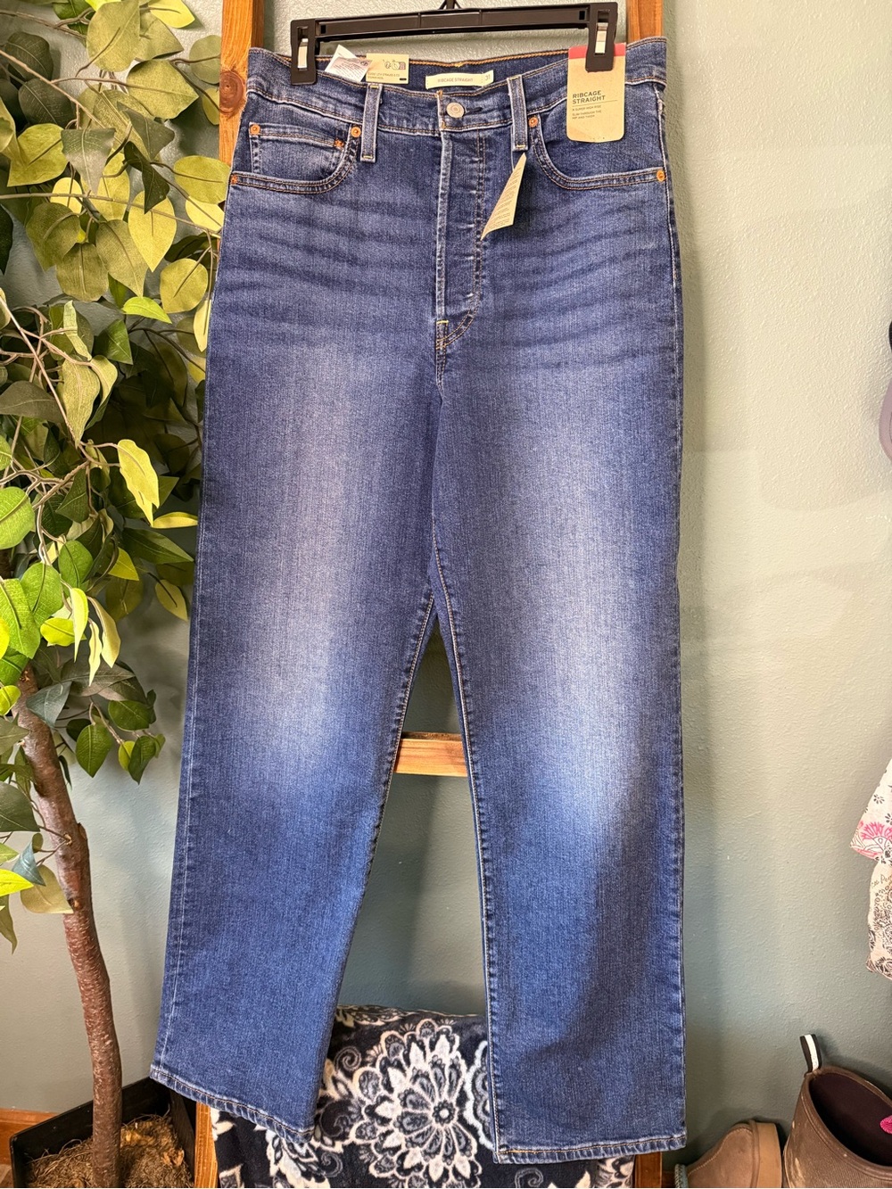 Levi's Women's Straight Leg Jeans - Blue